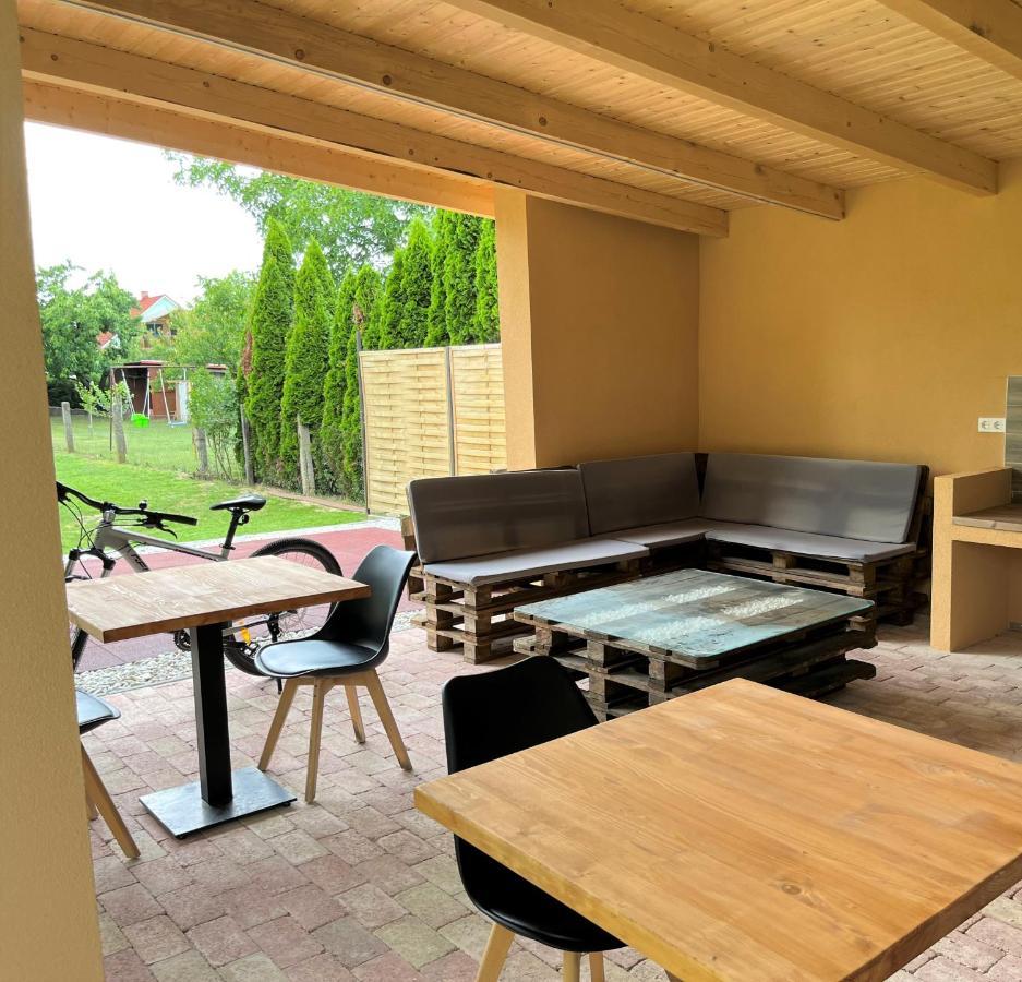 Judith Apartman Iii. Балатонлеле Екстериор снимка