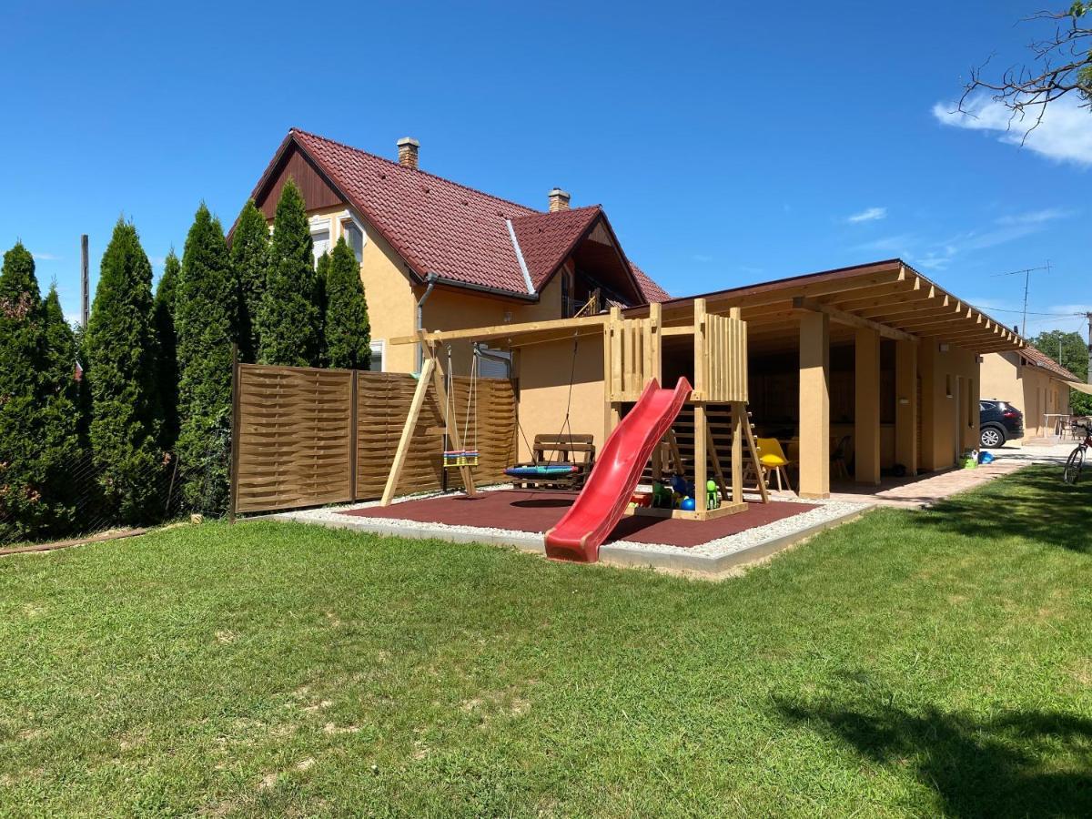 Judith Apartman Iii. Балатонлеле Екстериор снимка